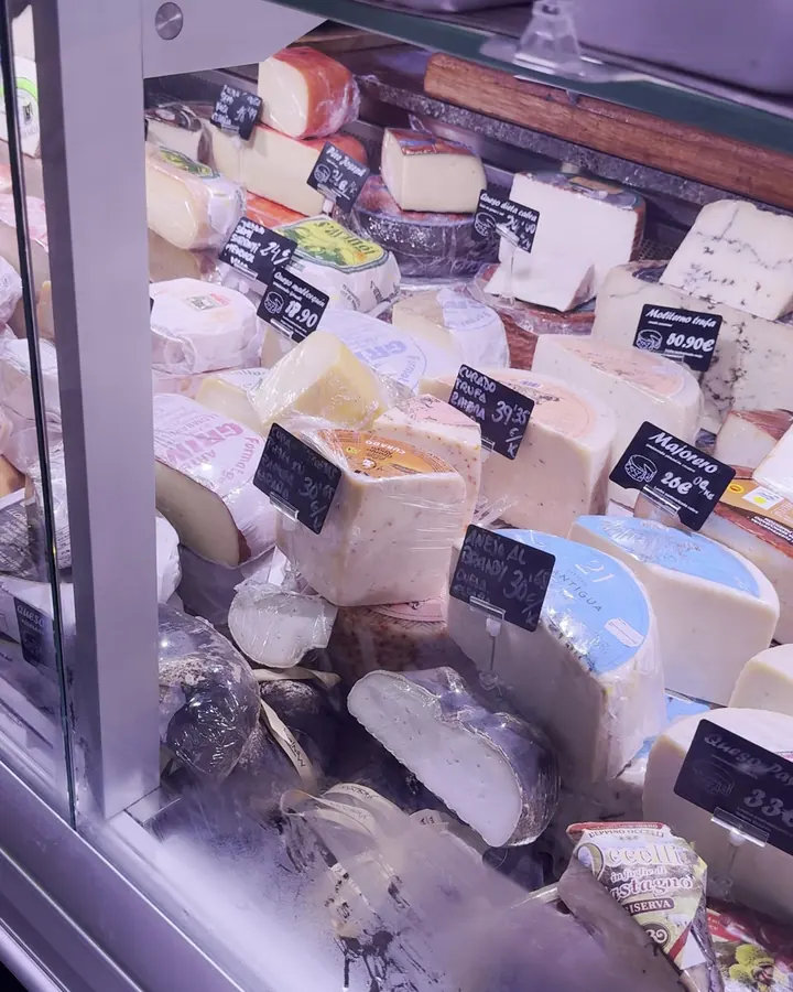Fromages au Mercat de l'Olivar à Palma