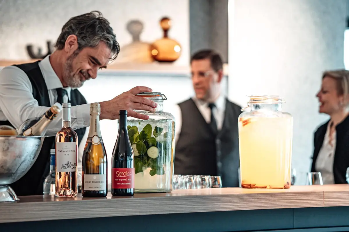 Bar and mixology during a private reception
