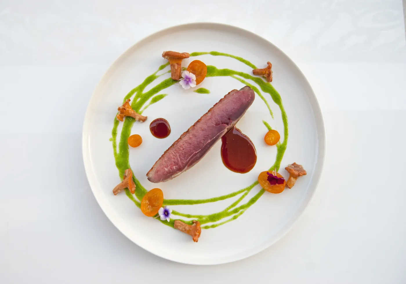 Magret de canard dressé pour un menu de mariage